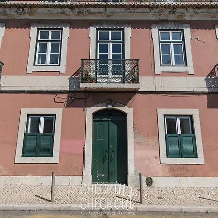 Checkincheckout - Juncos Belem Lisboa